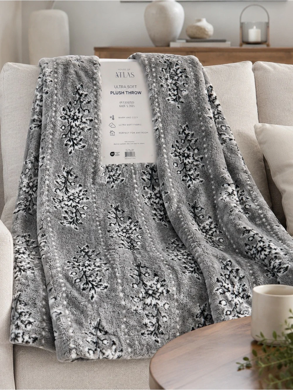 House of Atlas Ultra-Soft Plush Throw - Gray Floral Pattern